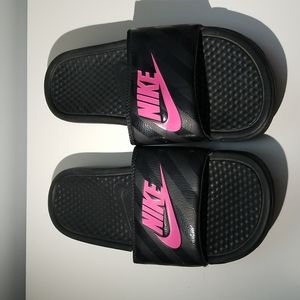 Nike Slides Pink size 9